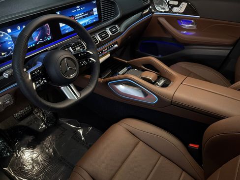 New 2026 Mercedes-Benz GLS 450 4MATIC image 9