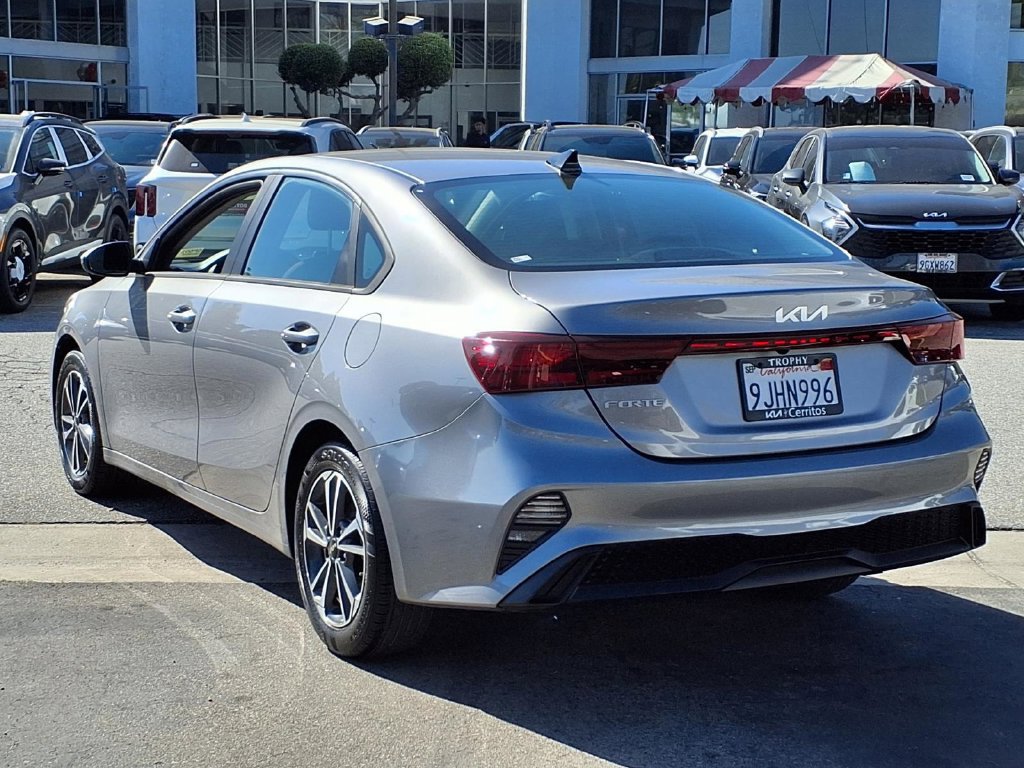 Certified 2023 Kia Forte LXS FWD image 5