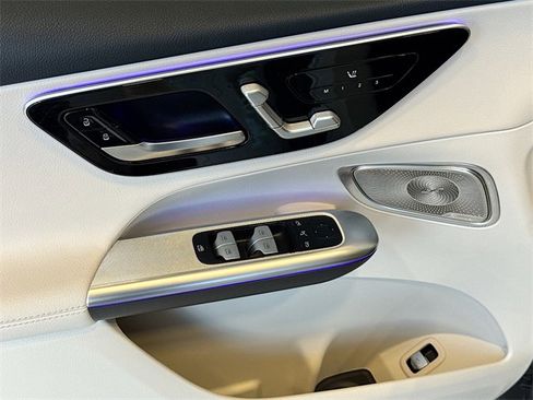Certified 2025 Mercedes-Benz GLC 300 4MATIC image 18