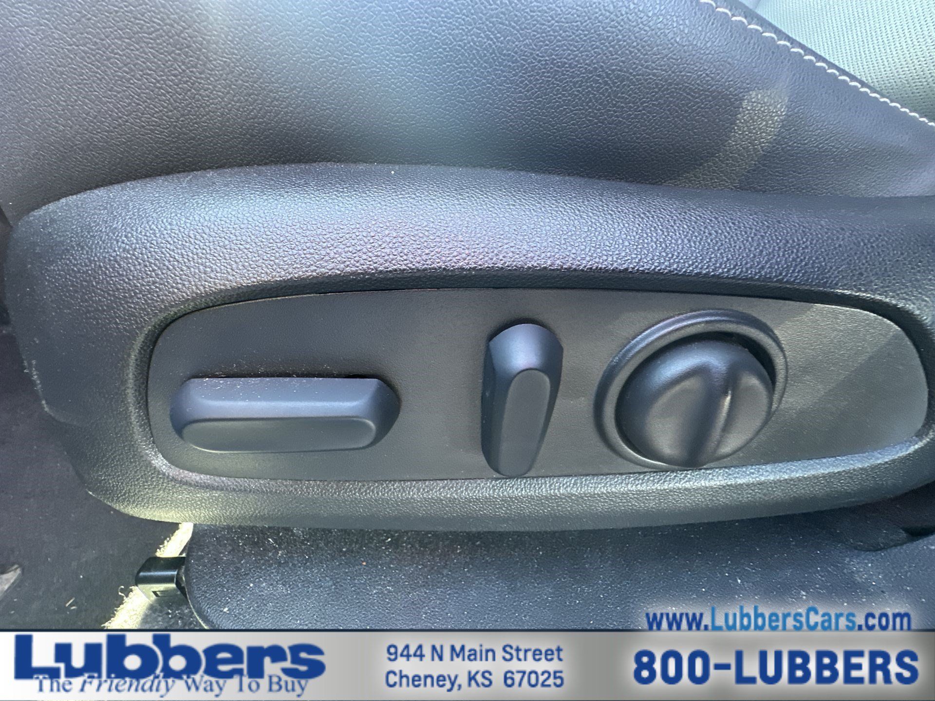 Used 2024 Chevrolet Blazer LT FWD image 12