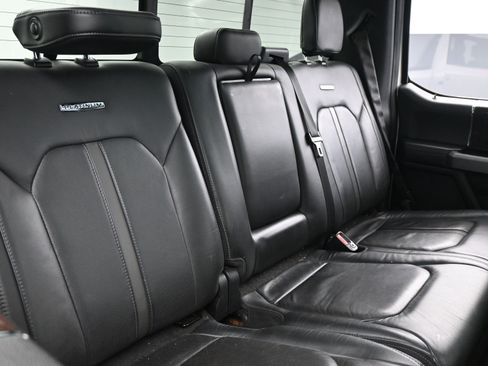 Used 2015 Ford F150 Platinum w/ Equipment Group 701A Luxury image 29