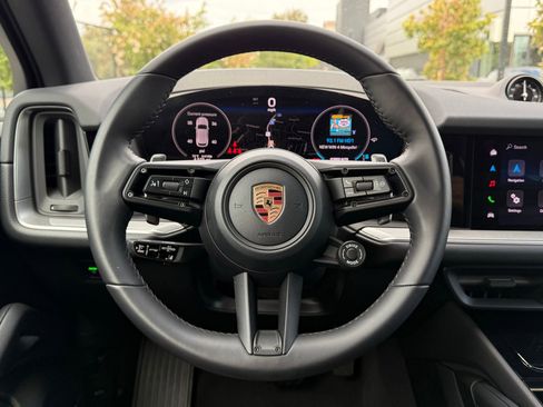 Used 2026 Porsche Cayenne E-Hybrid AWD/4WD image 14
