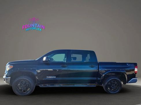 Used 2015 Toyota Tundra SR5 w/ SR5 Upgrade Package image 2