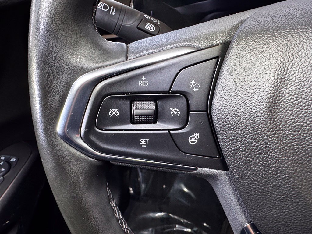 Used 2025 Chevrolet Trax ACTIV w/ Sunroof Package FWD image 23