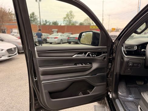 Used 2024 Jeep Grand Wagoneer L Series II w/ Quick Order Packagew 28T image 12