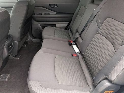 Used 2025 Nissan Pathfinder SV FWD image 23