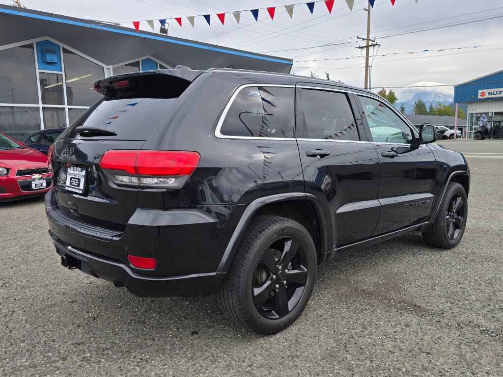 Used 2015 Jeep Grand Cherokee Altitude AWD/4WD image 7