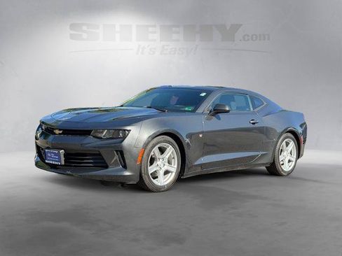 Used 2018 Chevrolet Camaro LT RWD image 2