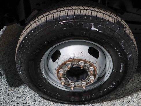 Used 2023 Ford F350 XL w/ XL Chrome Package image 11