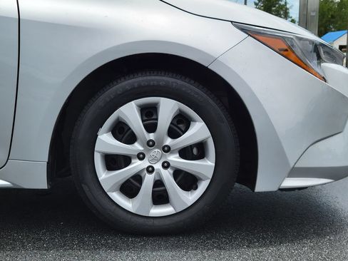Used 2024 Toyota Corolla LE FWD image 11