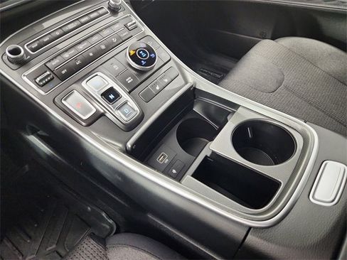 Certified 2023 Hyundai Santa Fe SEL image 22