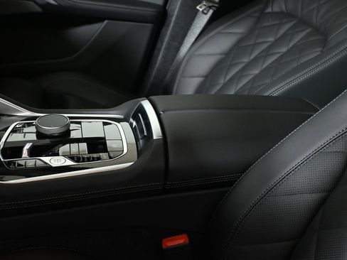 New 2026 BMW X6 xDrive40i w/ Climate Comfort Package image 24