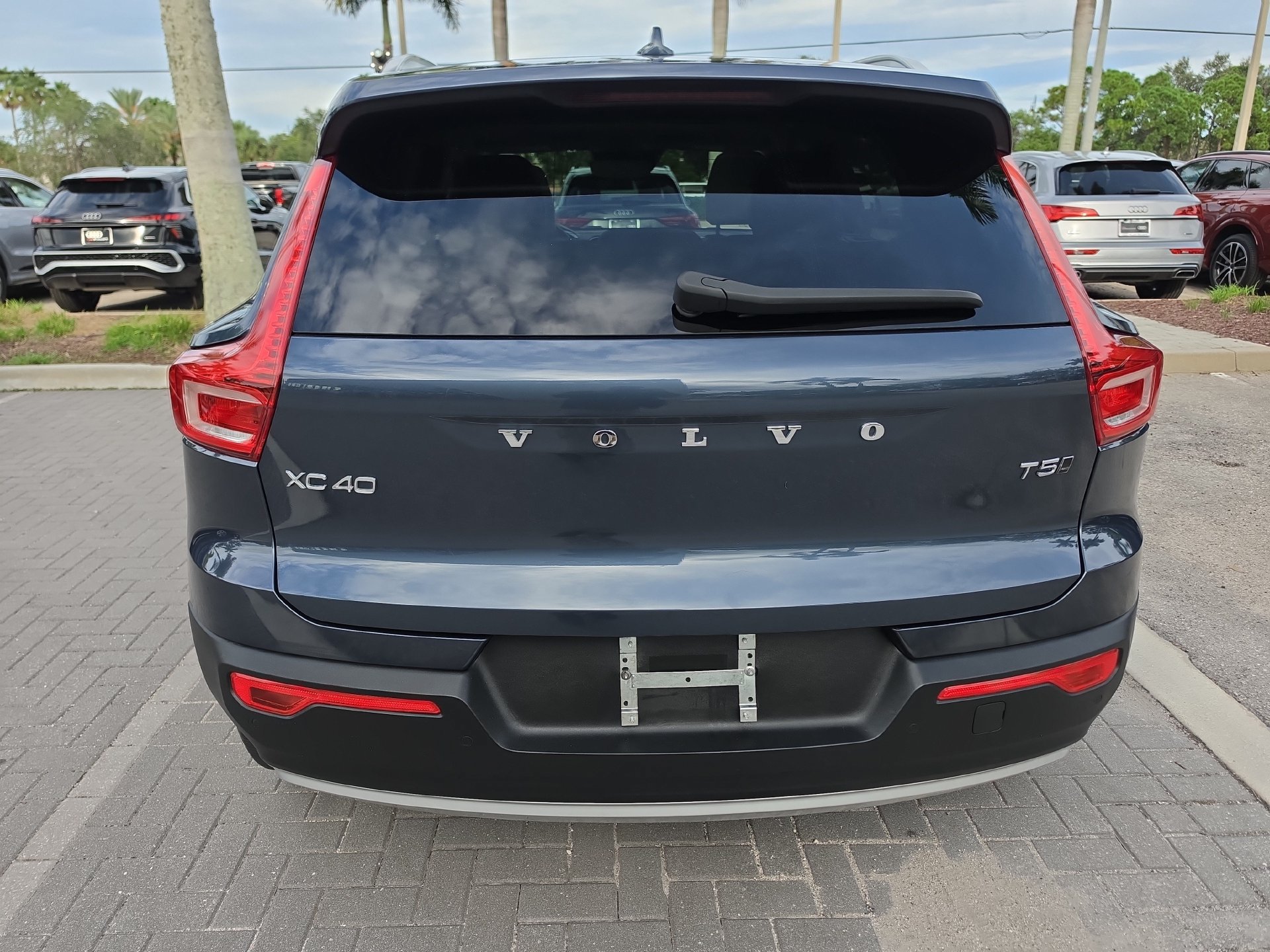 Used 2022 Volvo XC40 T5 Inscription AWD/4WD image 5
