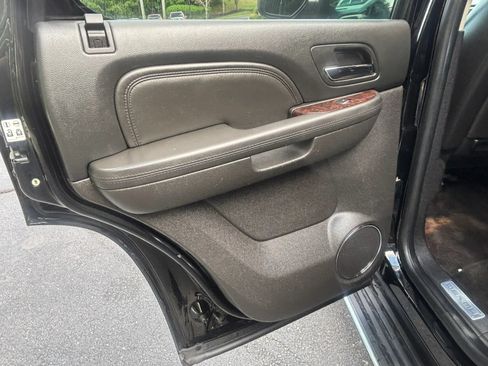 Used 2014 GMC Yukon Denali AWD/4WD image 14