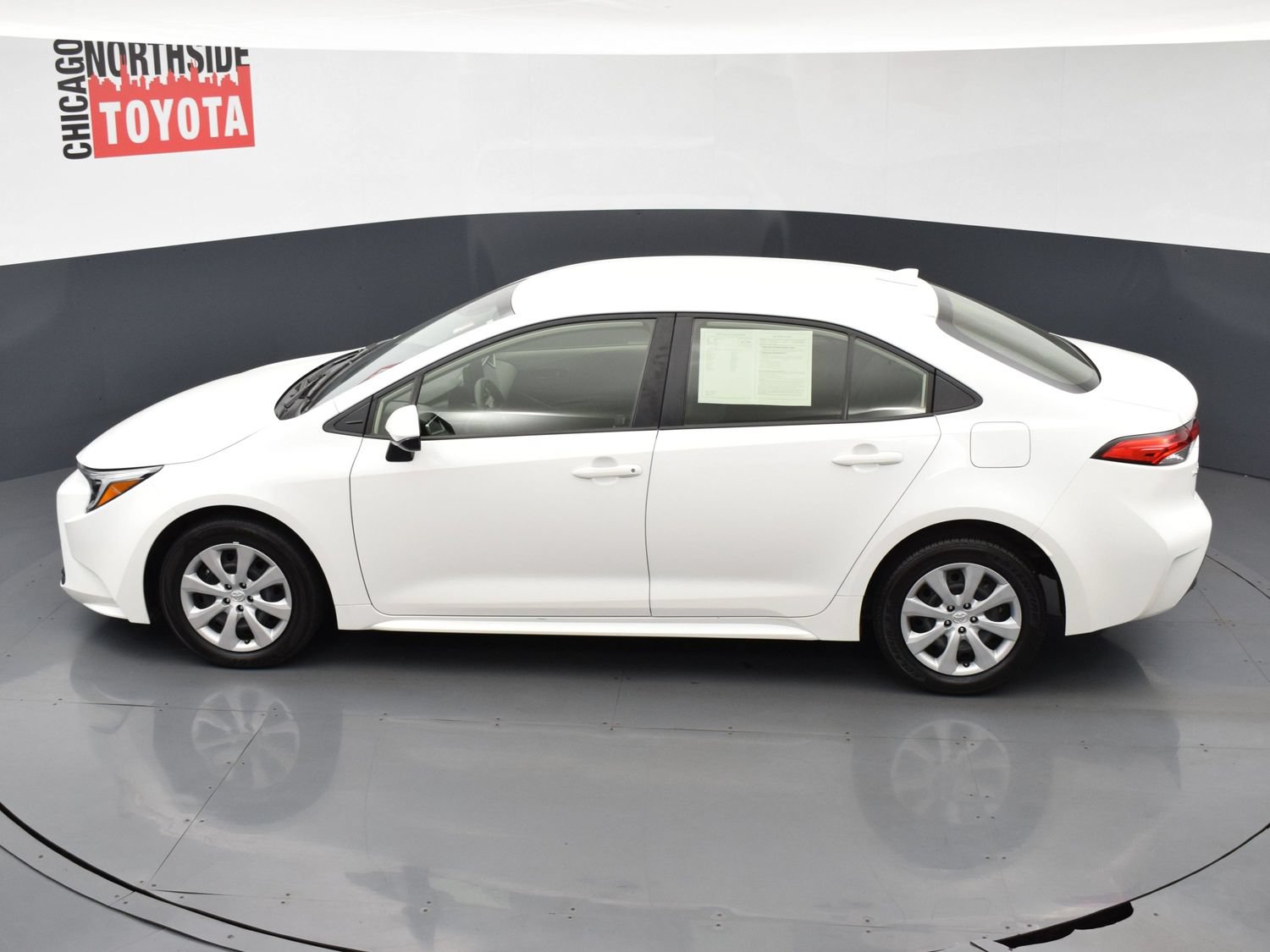 Used 2025 Toyota Corolla LE FWD image 17