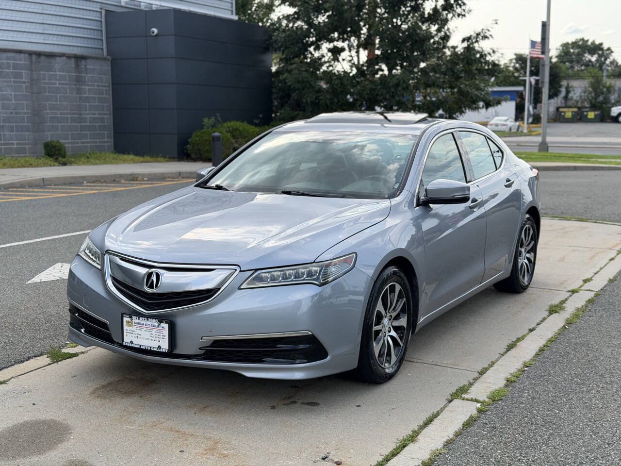 Used 2016 Acura TLX w/ Technology Package FWD image 1
