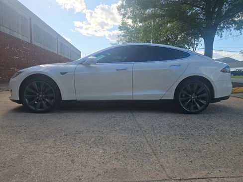 Used 2014 Tesla Model S P85 RWD image 4