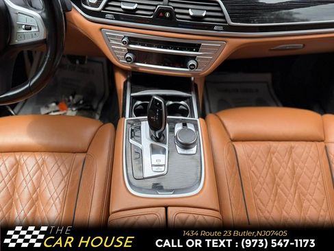 Used 2022 BMW 750Li xDrive AWD/4WD image 31