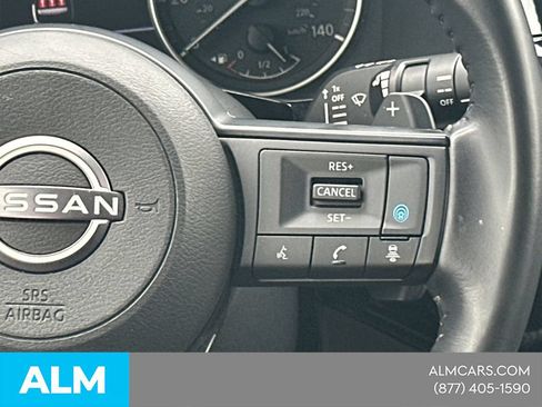 Used 2025 Nissan Pathfinder SV FWD image 29