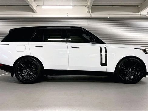 Certified 2023 Land Rover Range Rover SE image 14