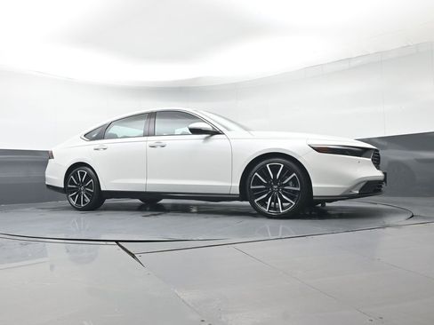 Certified 2024 Honda Accord Touring image 41