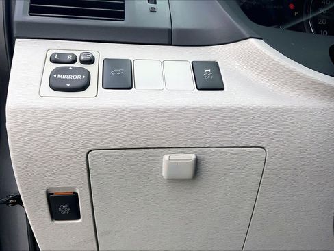 Used 2015 Toyota Venza XLE image 32