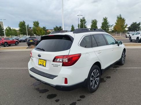 Used 2017 Subaru Outback 2.5i Limited AWD/4WD image 3