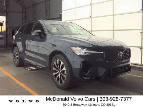 Used 2025 Volvo XC60 B5 Plus AWD/4WD image 4
