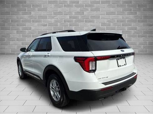 Certified 2025 Ford Explorer Active image 3