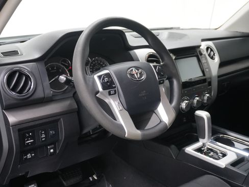 Used 2014 Toyota Tundra SR5 w/ SR5 Upgrade Package RWD image 10