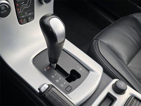 Used 2011 Volvo C30 T5 w/ Preferred Pkg image 22