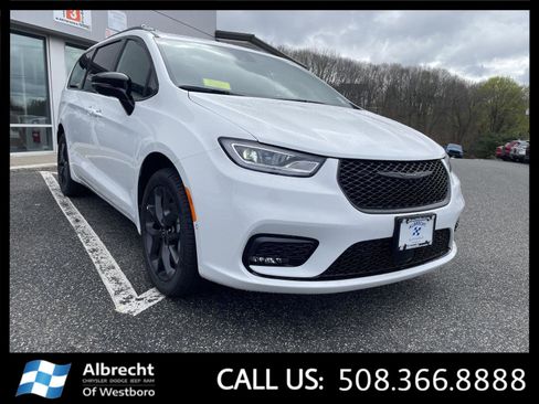 New 2026 Chrysler Pacifica Select AWD/4WD image 7