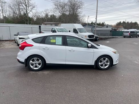 Used 2014 Ford Focus SE image 4
