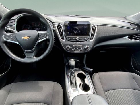 Used 2022 Chevrolet Malibu LT FWD image 16