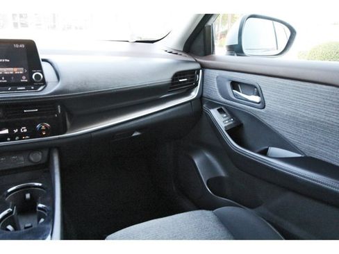 Used 2021 Nissan Rogue SV FWD image 10