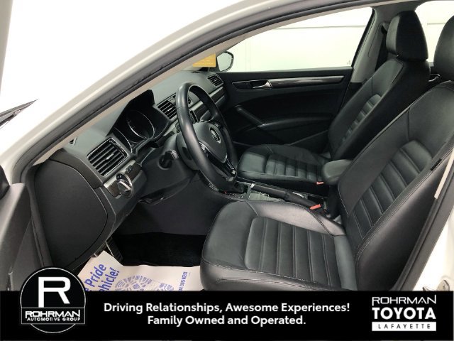 Used 2018 Volkswagen Passat 3.6 SEL Premium FWD image 11
