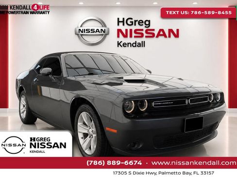 Used 2023 Dodge Challenger SXT RWD image 1