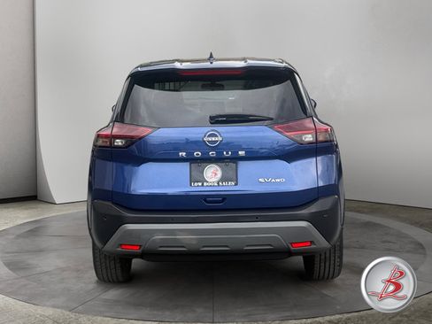 Used 2023 Nissan Rogue SV AWD/4WD image 6