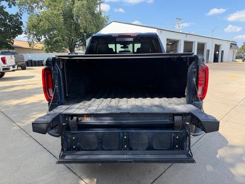 Used 2021 GMC Sierra 1500 SLT w/ SLT Premium Plus Package AWD/4WD image 13