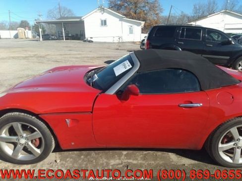 Used 2007 Pontiac Solstice Convertible w/ Premium Package image 6