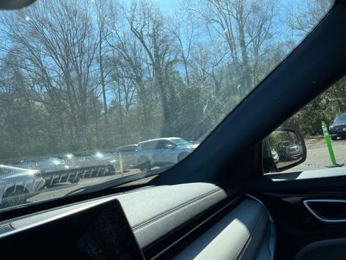 Used 2025 Jeep Compass Limited image 36