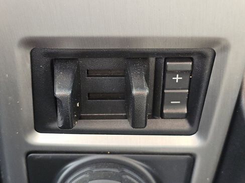 Used 2021 Ford F350 Platinum image 12