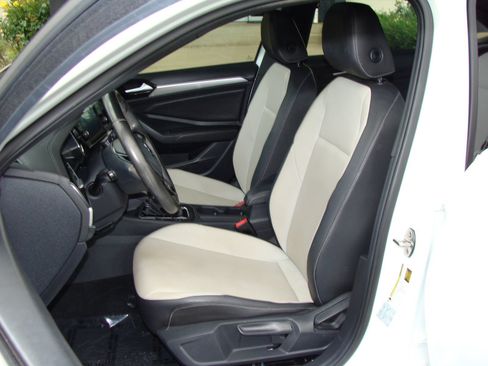 Used 2019 Volkswagen Jetta R-Line FWD image 7