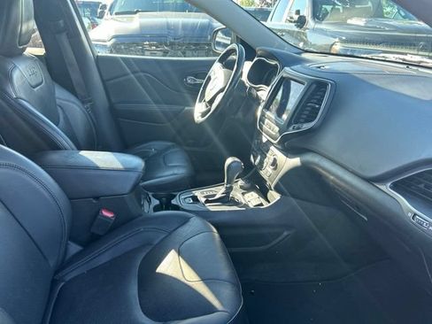 Used 2021 Jeep Cherokee Latitude Lux w/ Comfort/Convenience Group AWD/4WD image 7
