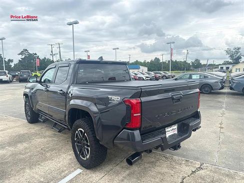Used 2026 Toyota Tacoma TRD Sport AWD/4WD image 5