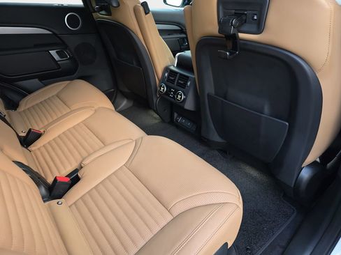 New 2026 Land Rover Discovery Limited Edition AWD/4WD image 11