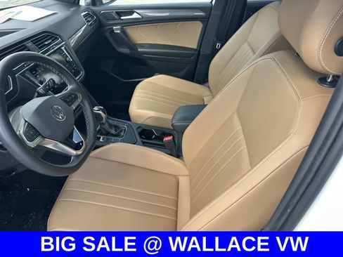 Certified 2023 Volkswagen Tiguan SE FWD image 18