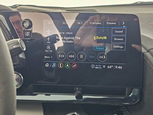 Used 2023 Chevrolet Corvette Stingray Premium Conv w/ Z51 Performance Package image 21