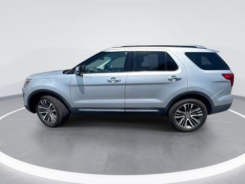 Used 2017 Ford Explorer Platinum AWD/4WD image 9