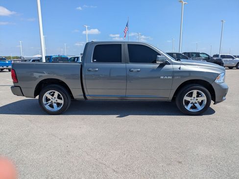 Used 2009 Dodge Ram 1500 Truck Sport image 2